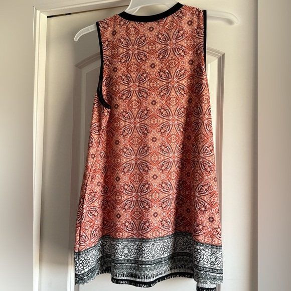 AB Studio Brown, Tan, Cream, Black, White tunic style tank. Size XL - Picture 7 of 7